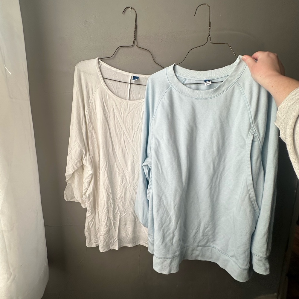 Old Navy Maternity XL Long sleeve tops for nursing/pumping
